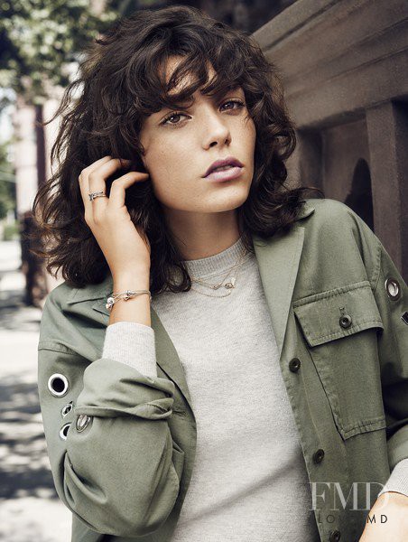 Steffy Argelich featured in  the Chow Sang Sang Jewellery advertisement for Spring/Summer 2017