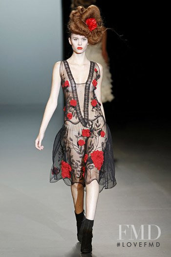Carolina Ballesteros featured in  the Elisa Palomino fashion show for Spring/Summer 2011
