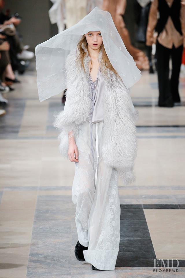 Mariana Zaragoza featured in  the Ann Demeulemeester fashion show for Autumn/Winter 2017