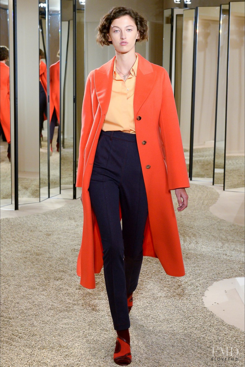 Amber Witcomb featured in  the Hermès fashion show for Resort 2018