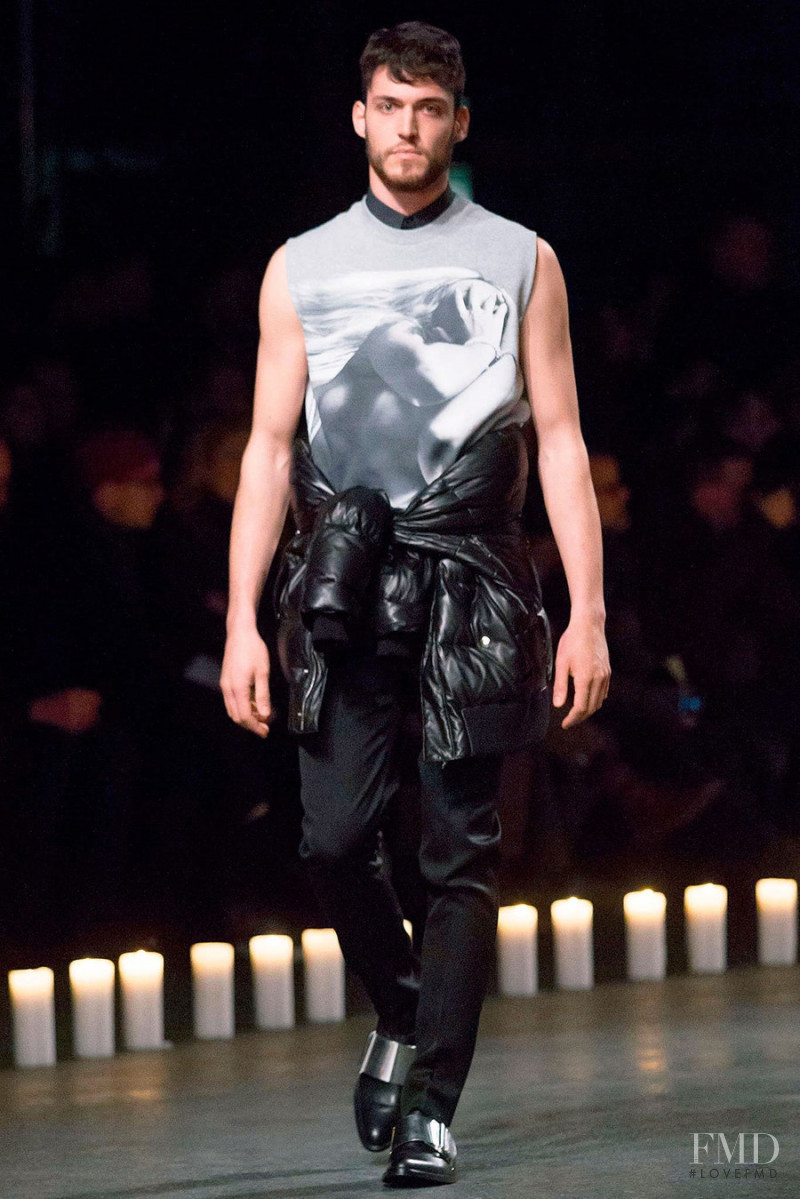 Givenchy fashion show for Autumn/Winter 2013