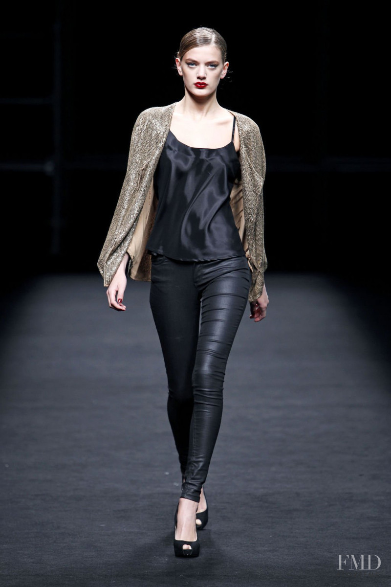 Bregje Heinen featured in  the Justicia Ruano fashion show for Autumn/Winter 2011