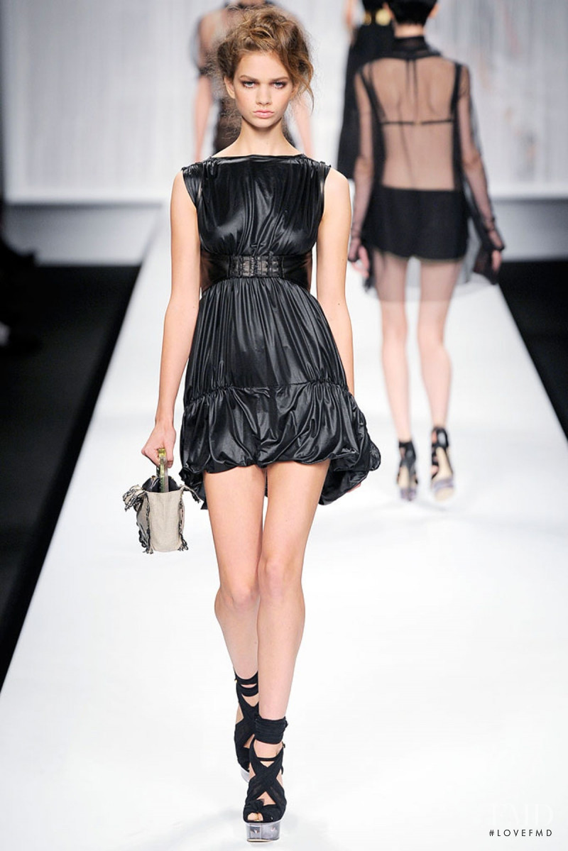 Fendi fashion show for Spring/Summer 2010