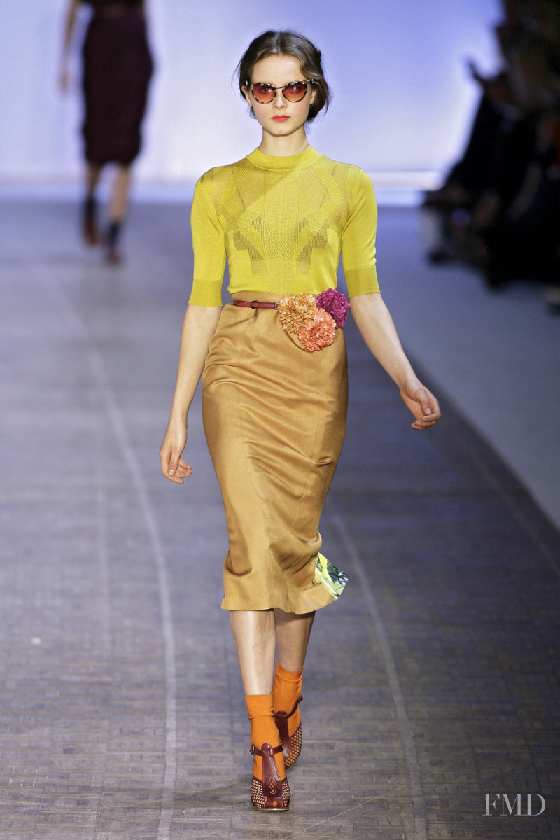 Anna de Rijk featured in  the Rochas fashion show for Spring/Summer 2010