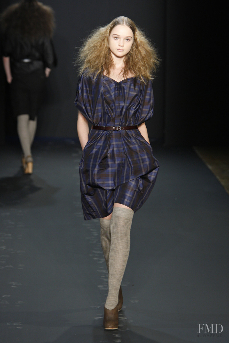 Rosie Tupper featured in  the A Dï¿½tacher fashion show for Autumn/Winter 2009