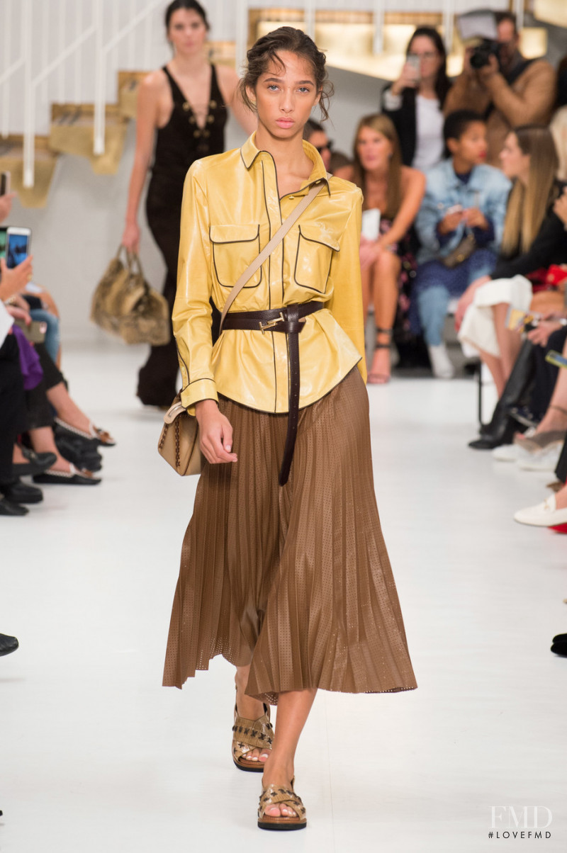 Yasmin Wijnaldum featured in  the Tod\'s fashion show for Spring/Summer 2018