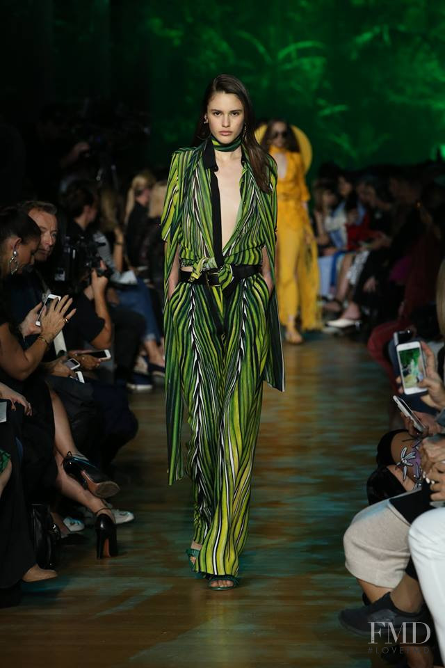 Elie Saab fashion show for Spring/Summer 2018