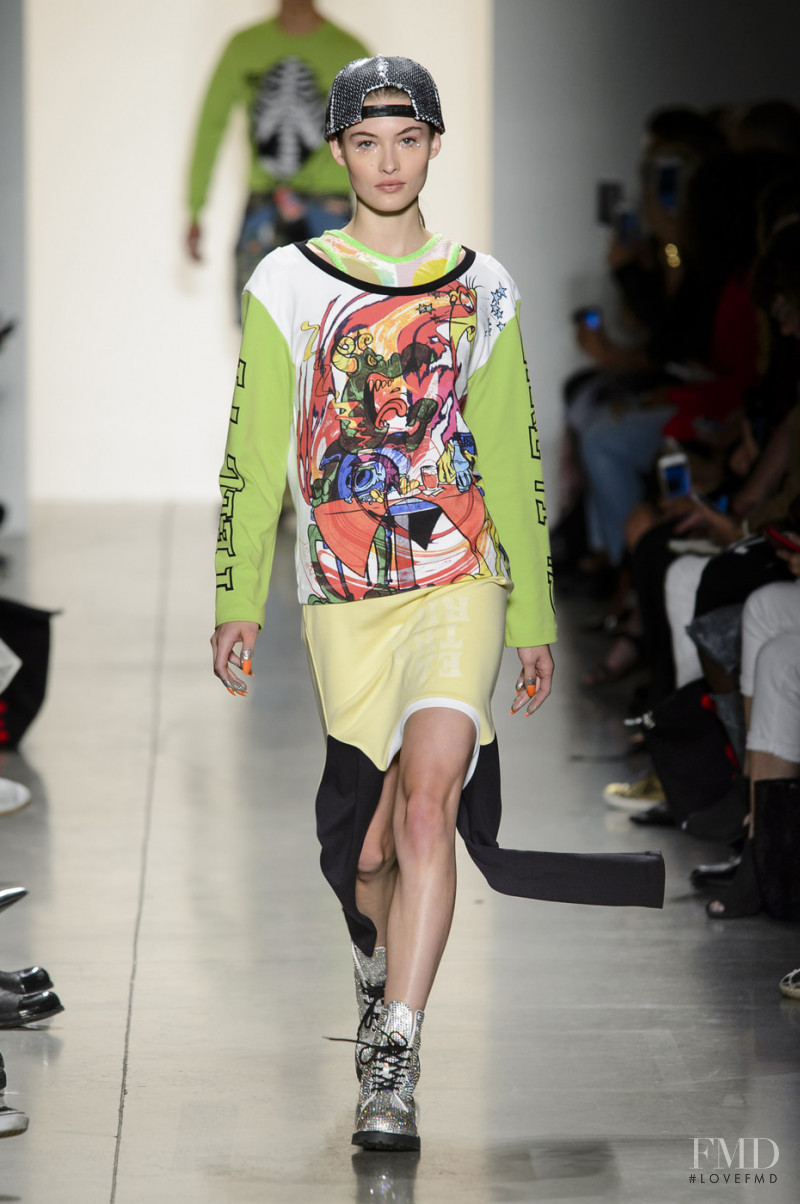 Grace Elizabeth featured in  the Jeremy Scott fashion show for Spring/Summer 2018