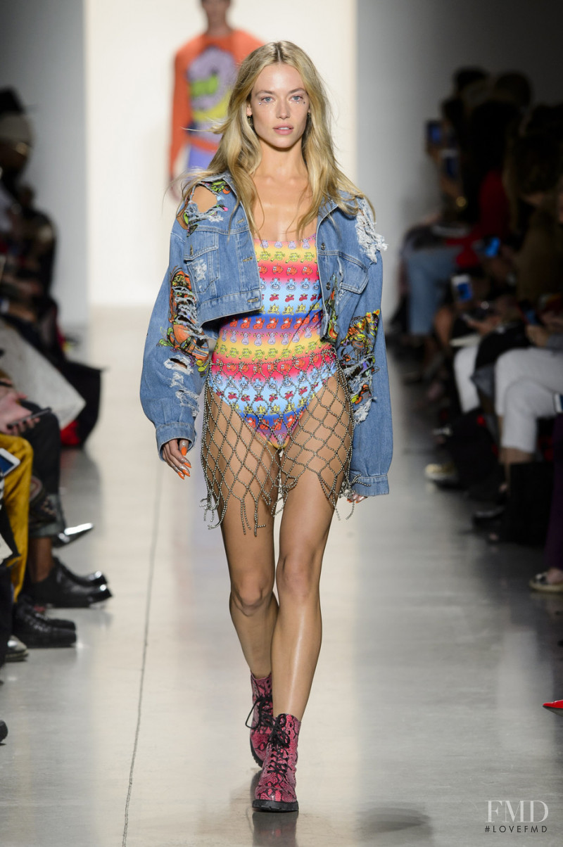 Hannah Ferguson featured in  the Jeremy Scott fashion show for Spring/Summer 2018