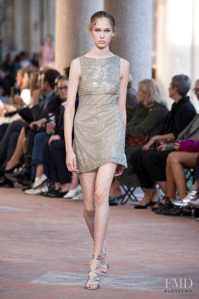 Alberta Ferretti fashion show for Spring/Summer 2018