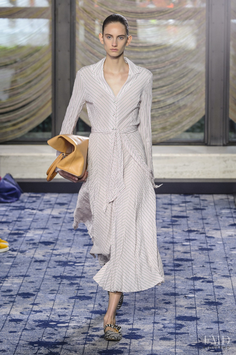Sarah Berger featured in  the Gabriela Hearst fashion show for Spring/Summer 2018