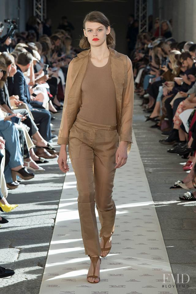 Cara Taylor featured in  the Max Mara fashion show for Spring/Summer 2018