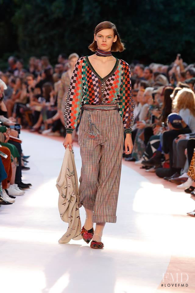 Cara Taylor featured in  the Missoni fashion show for Spring/Summer 2018