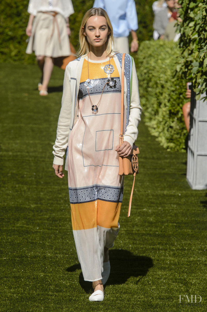 Maartje Verhoef featured in  the Tory Burch fashion show for Spring/Summer 2018