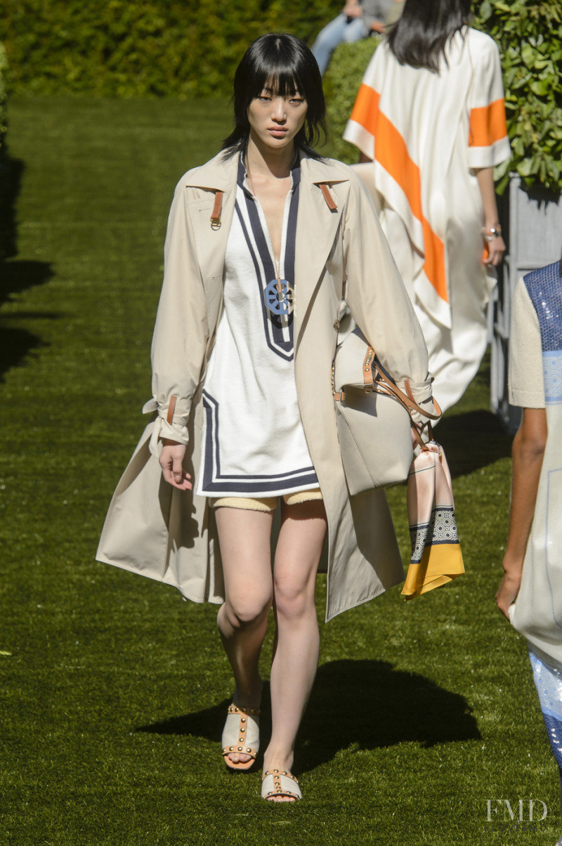 So Ra Choi featured in  the Tory Burch fashion show for Spring/Summer 2018