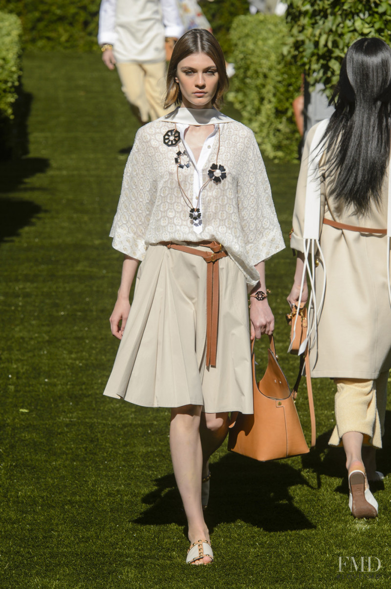 Milena Litvinovskaya featured in  the Tory Burch fashion show for Spring/Summer 2018