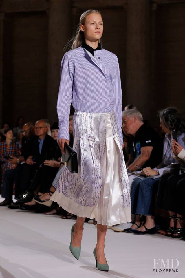 Zoe Louis featured in  the Victoria Beckham fashion show for Spring/Summer 2018