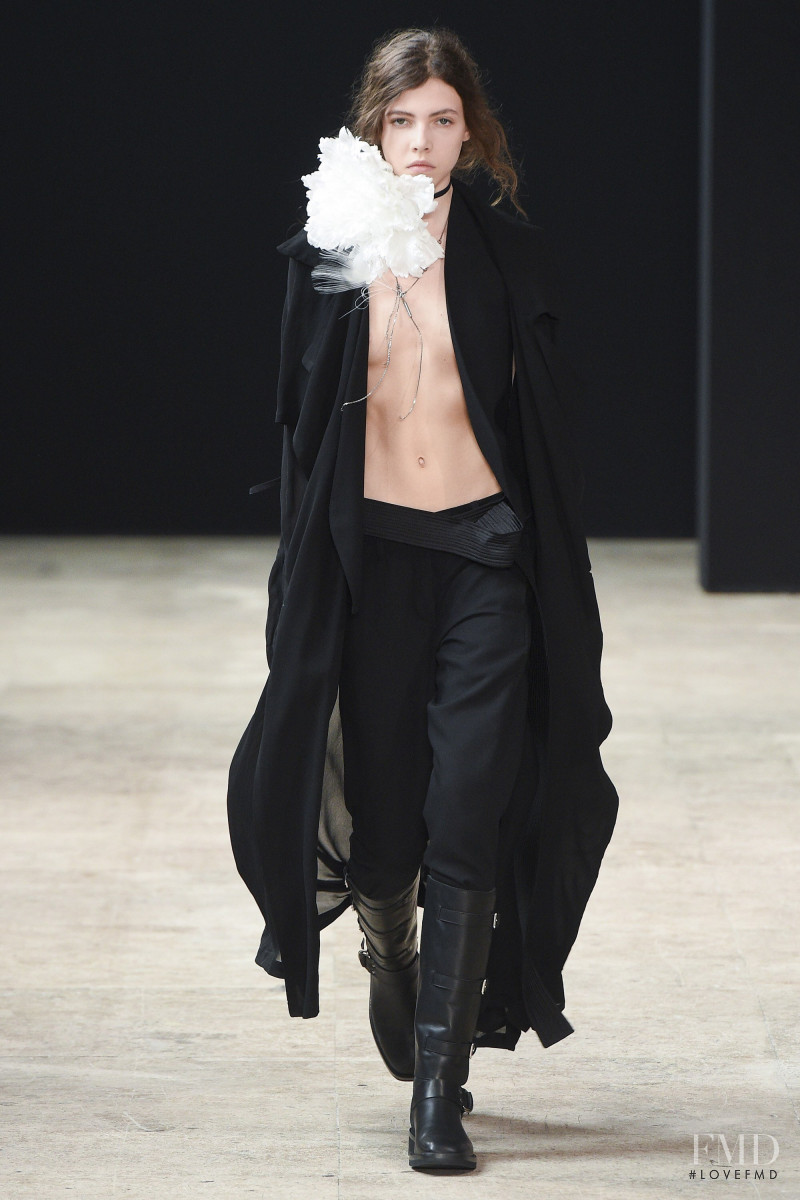 Lea Julian featured in  the Ann Demeulemeester fashion show for Spring/Summer 2018
