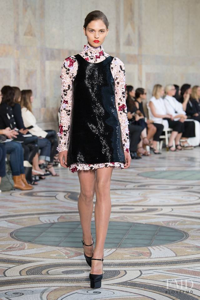 Giambattista Valli Haute Couture fashion show for Autumn/Winter 2017