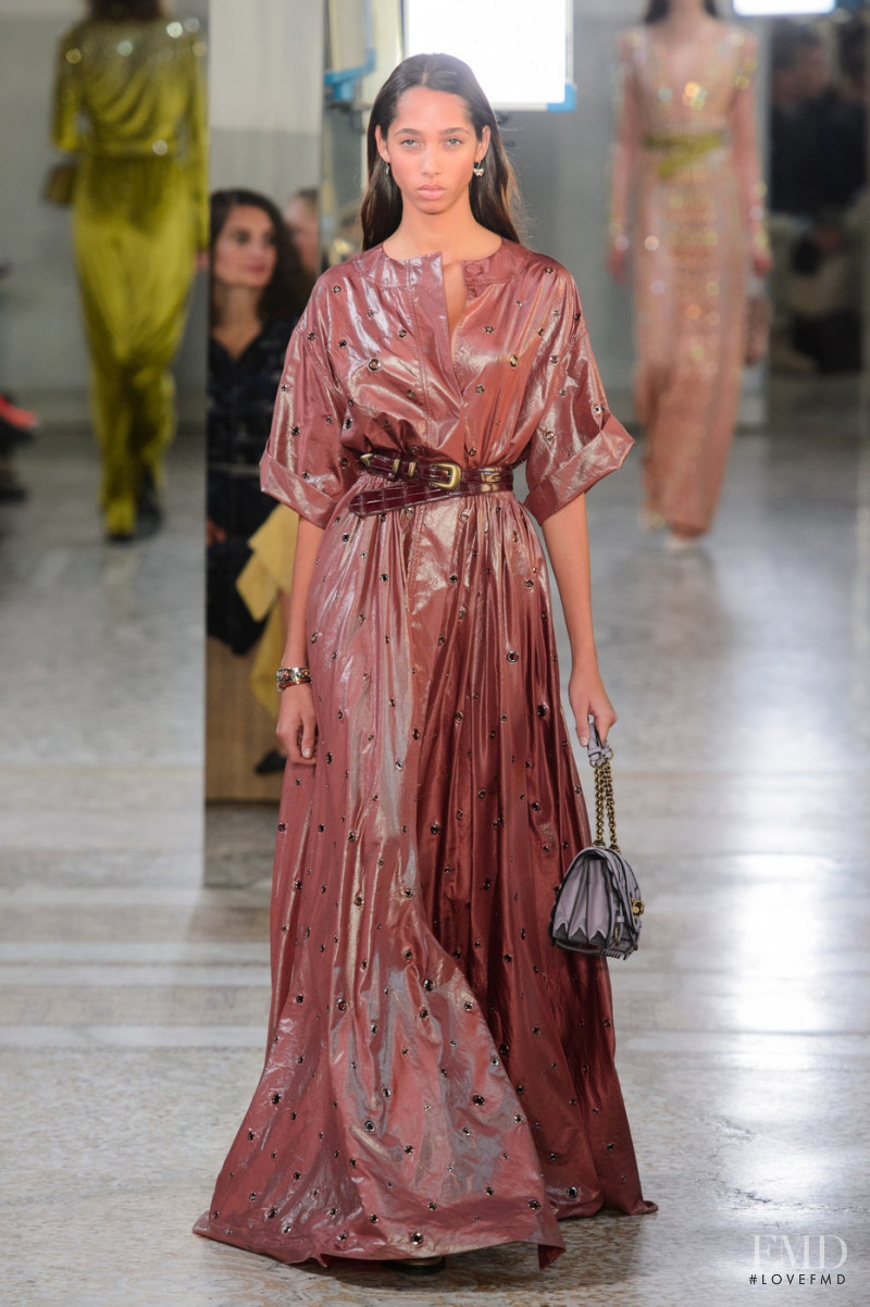 Yasmin Wijnaldum featured in  the Bottega Veneta fashion show for Spring/Summer 2018