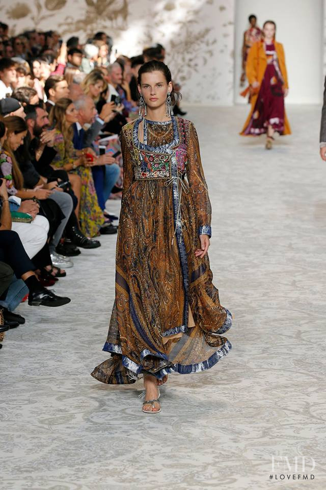 Etro fashion show for Spring/Summer 2018