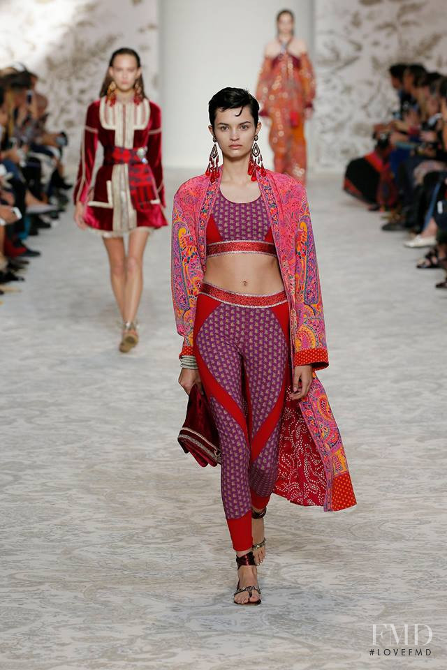 Etro fashion show for Spring/Summer 2018