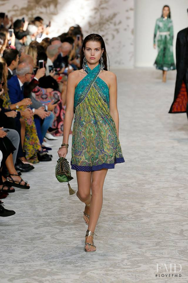 Luna Bijl featured in  the Etro fashion show for Spring/Summer 2018