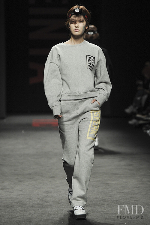 Hyun Joo Hwang featured in  the Cres E Dim fashion show for Autumn/Winter 2015