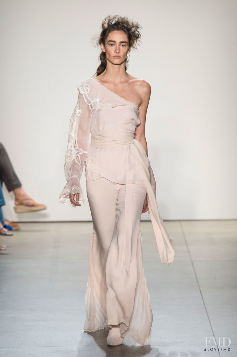 Amanda Googe featured in  the Jonathan Simkhai fashion show for Spring/Summer 2018