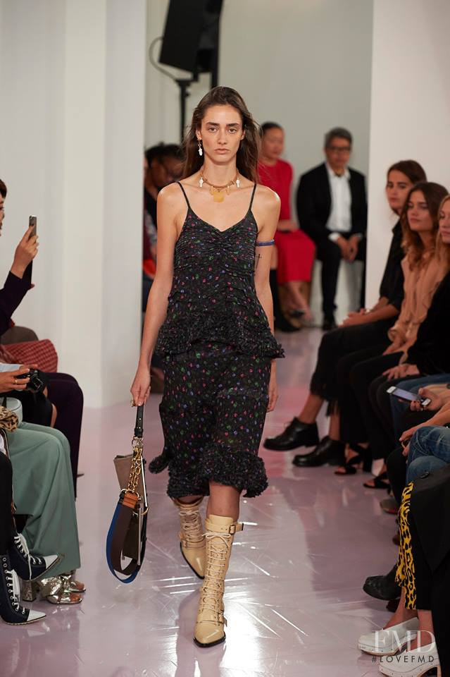 Amanda Googe featured in  the Chloe fashion show for Spring/Summer 2018
