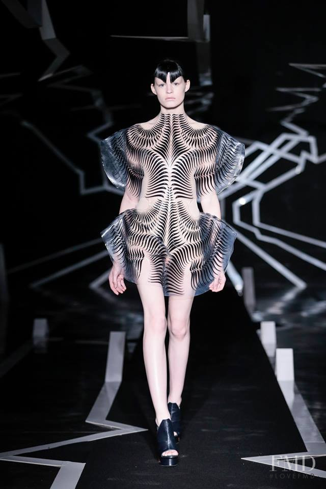 Iris Van Herpen fashion show for Spring/Summer 2017