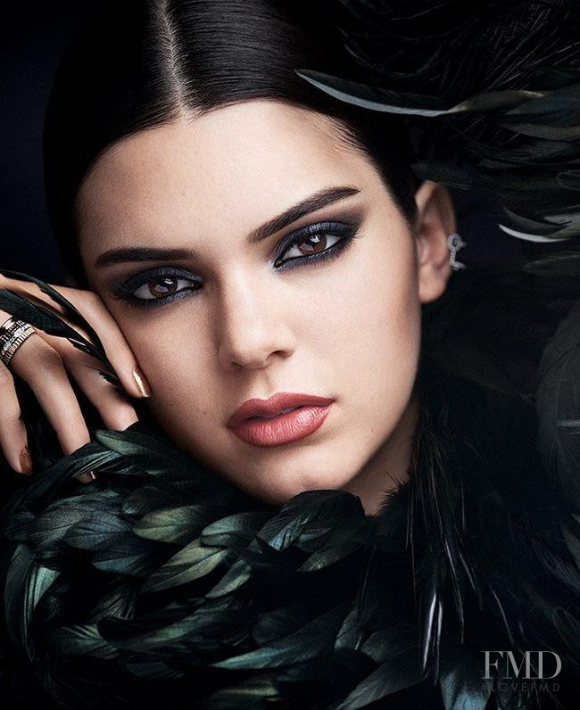 Kendall Jenner featured in  the Estée Lauder Modern Muse Nuit Fragrance  advertisement for Spring/Summer 2017