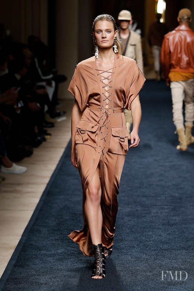 Constance Jablonski featured in  the Balmain fashion show for Spring/Summer 2016