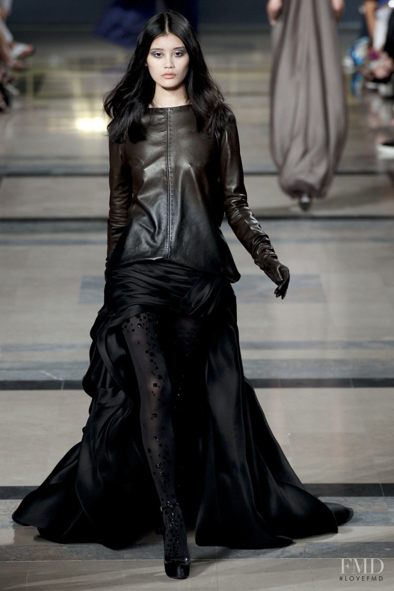 Ming Xi featured in  the Stéphane Rolland fashion show for Autumn/Winter 2010