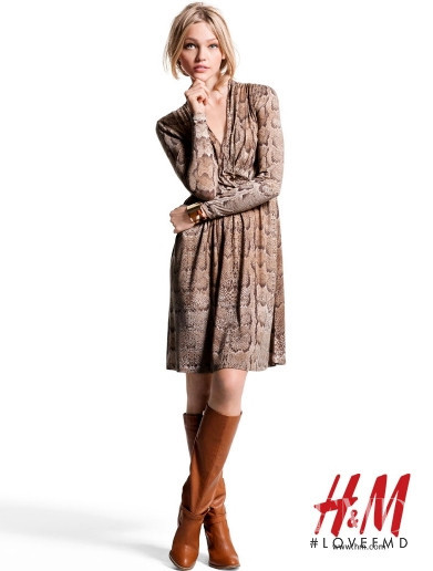 Sasha Pivovarova featured in  the H&M advertisement for Holiday 2011