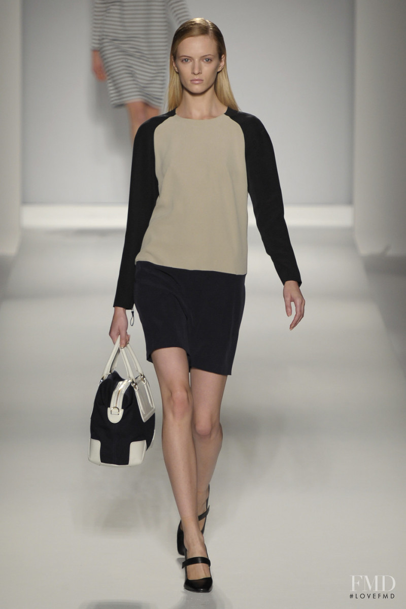 Daria Strokous featured in  the Max Mara fashion show for Spring/Summer 2011