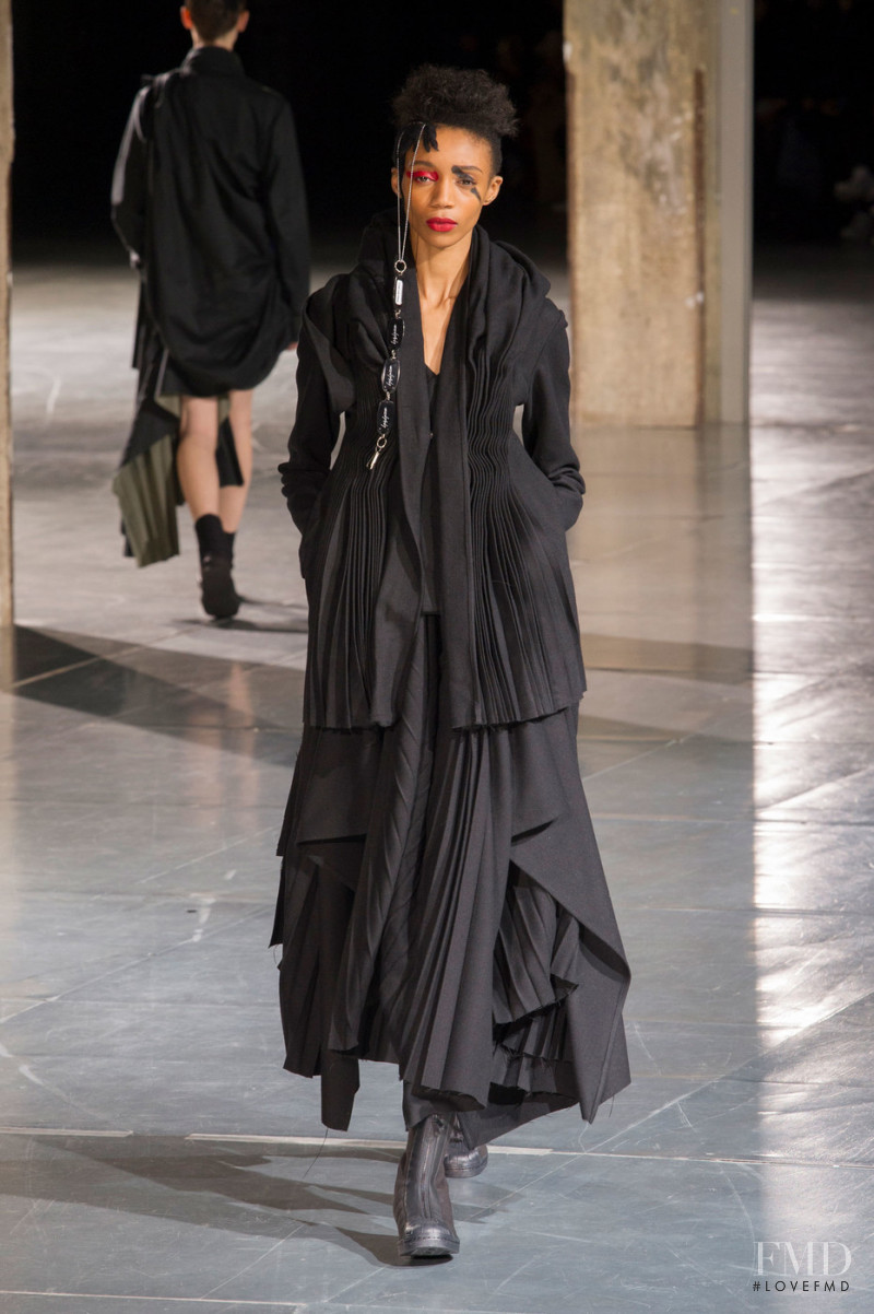 Yohji Yamamoto fashion show for Autumn/Winter 2017