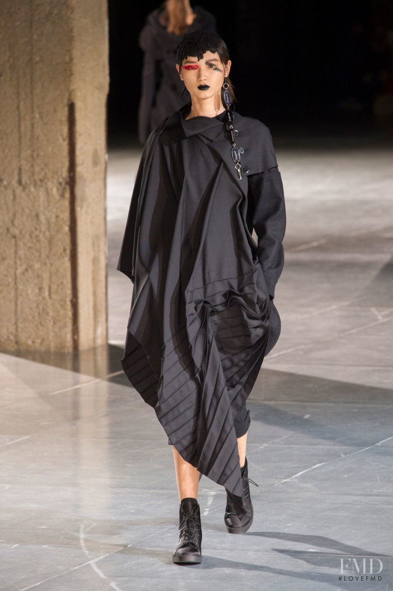 Yohji Yamamoto fashion show for Autumn/Winter 2017