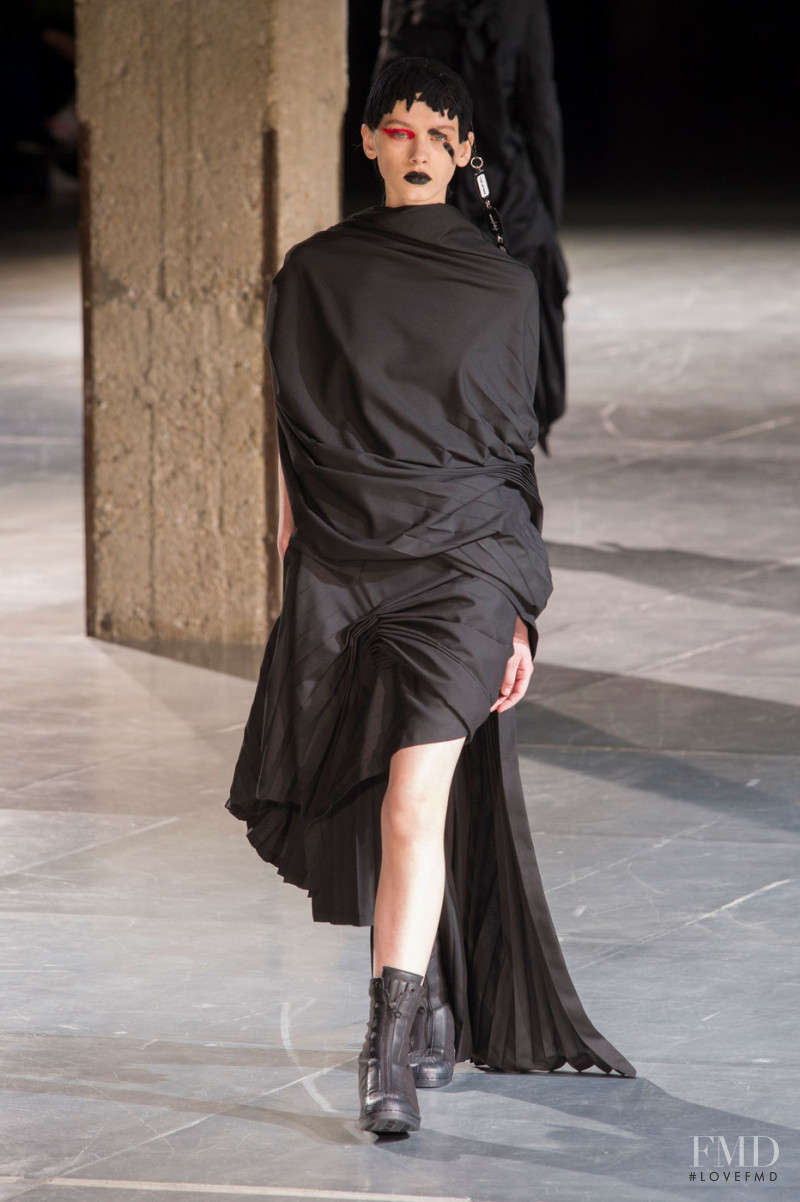 Yohji Yamamoto fashion show for Autumn/Winter 2017