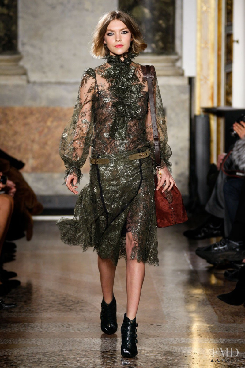 Arizona Muse featured in  the Pucci fashion show for Autumn/Winter 2011