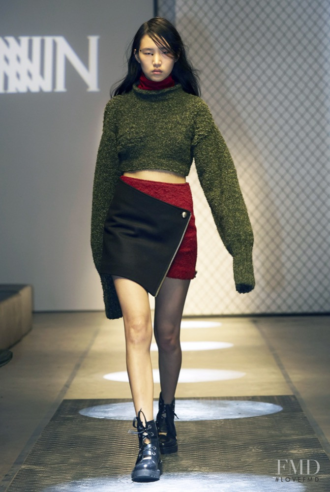 JINNNN fashion show for Autumn/Winter 2015