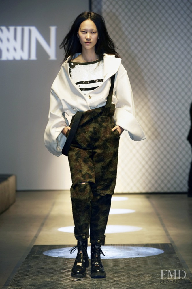 JINNNN fashion show for Autumn/Winter 2015