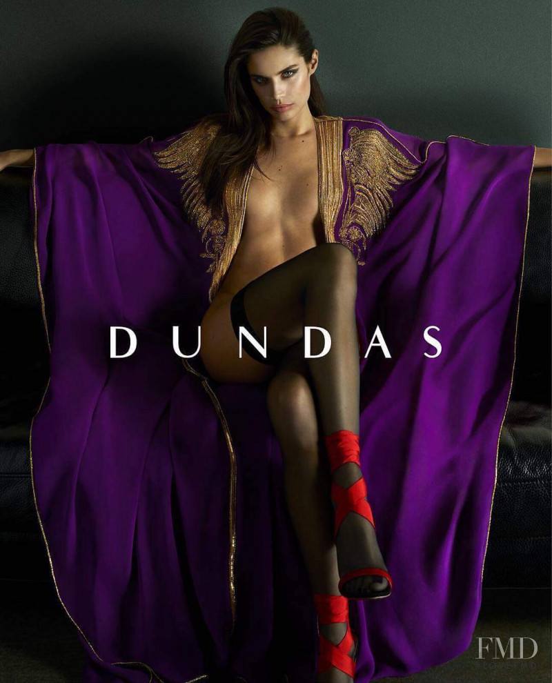 Sara Sampaio featured in  the Dundas advertisement for Resort 2018