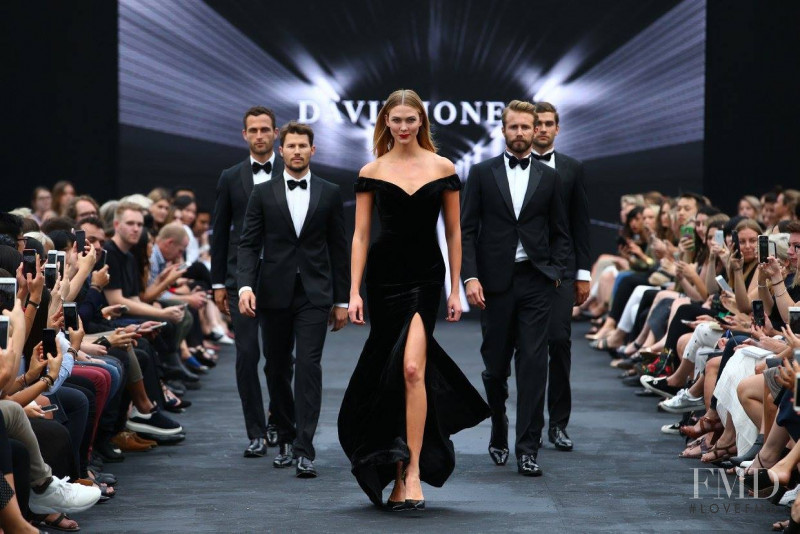 Karlie Kloss featured in  the David Jones fashion show for Autumn/Winter 2017