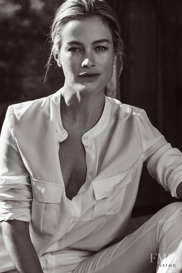 Carolyn Murphy featured in  the Stefanel advertisement for Spring/Summer 2016