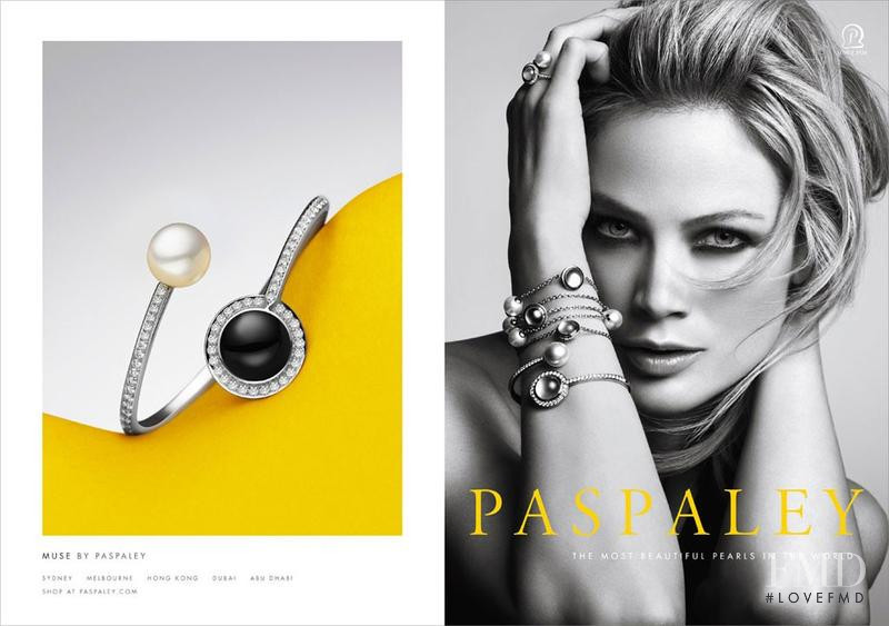 Carolyn Murphy featured in  the Paspaley advertisement for Autumn/Winter 2011