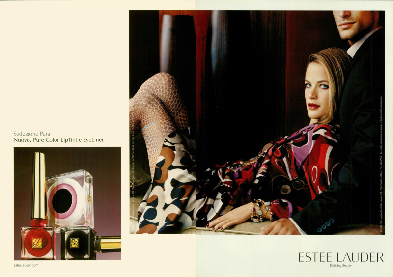 Carolyn Murphy featured in  the Estée Lauder advertisement for Autumn/Winter 2005