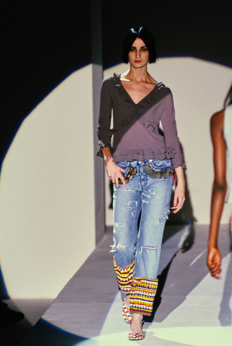 Gucci fashion show for Spring/Summer 1999