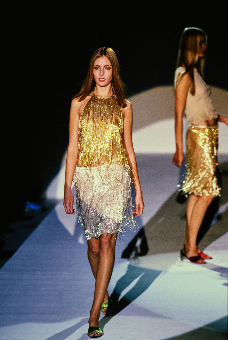 Gucci fashion show for Spring/Summer 1999
