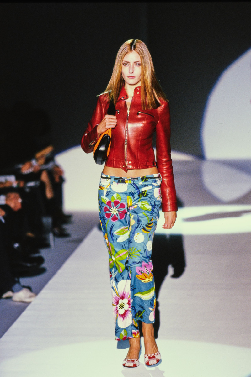 Gucci fashion show for Spring/Summer 1999